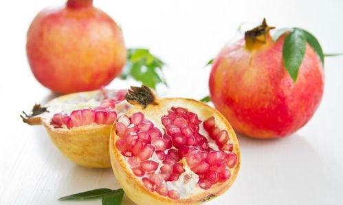 石榴夫妻网红吃瓜图片,趣味横生瞬间捕捉  第2张